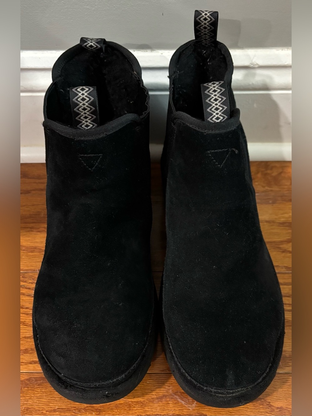Men’s black UGG 12